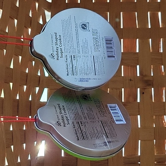 SNOOPY COOKIES HOLIDAY SHAPED BY ORIGINAL GOURMET IN SNOOPY DECORATED TINS - Picture 2 of 5